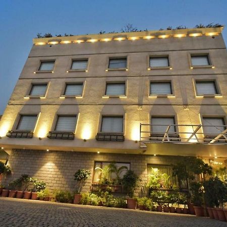 Hotel De Nada-A Luxury Stay Dźajpur Zewnętrze zdjęcie