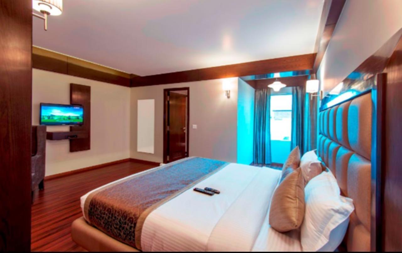 Hotel De Nada-A Luxury Stay Dźajpur Zewnętrze zdjęcie